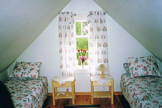 2. Schlafzimmer oben